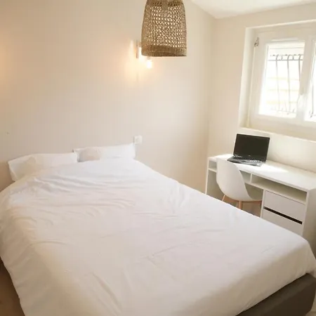 Appartamento T2 - 28M2 Avec Cour Et Stationnement, Wifi Et Linge Fournis Angoulême Esterno foto