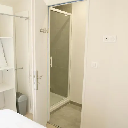 Appartamento T2 - 28M2 Avec Cour Et Stationnement, Wifi Et Linge Fournis Angoulême Esterno foto