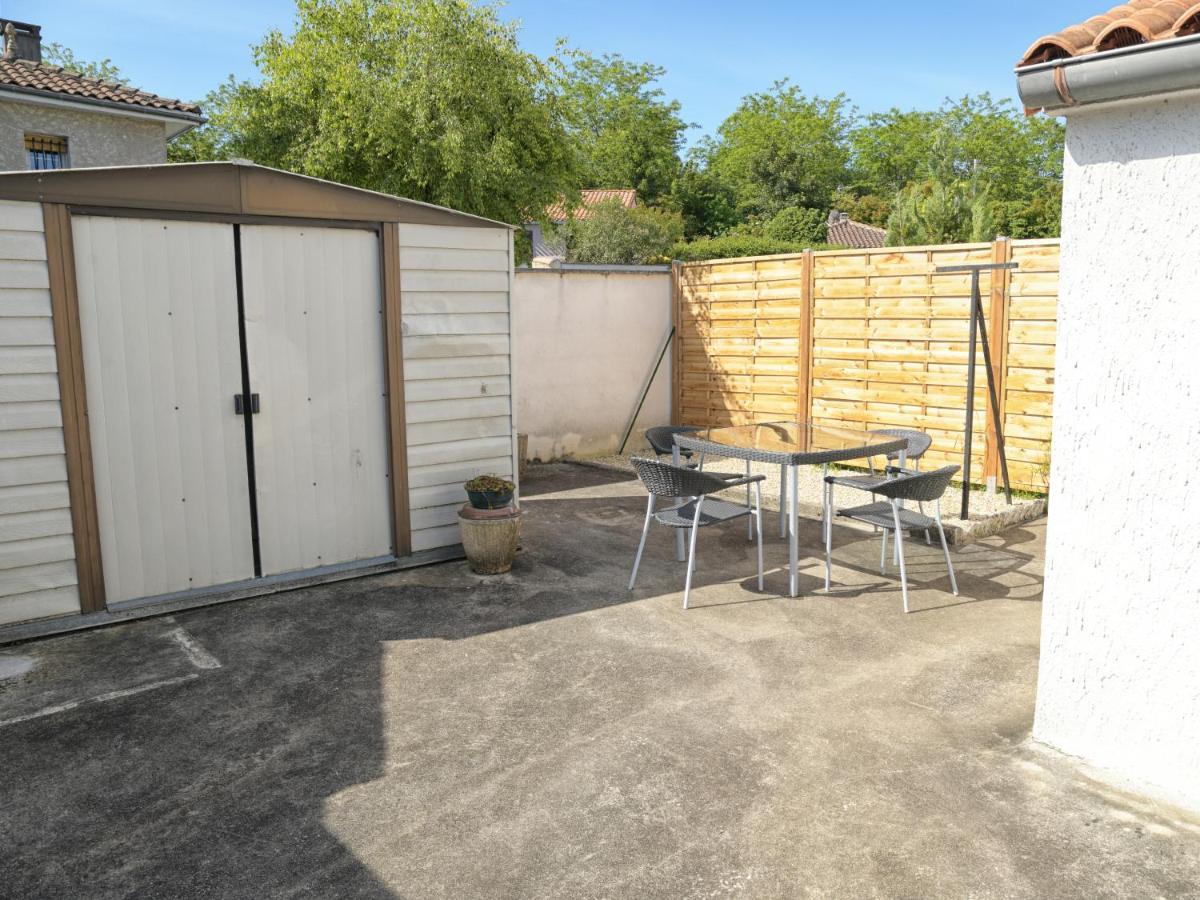 T2 - 28m2 Avec Cour, Netflix, Stationnement