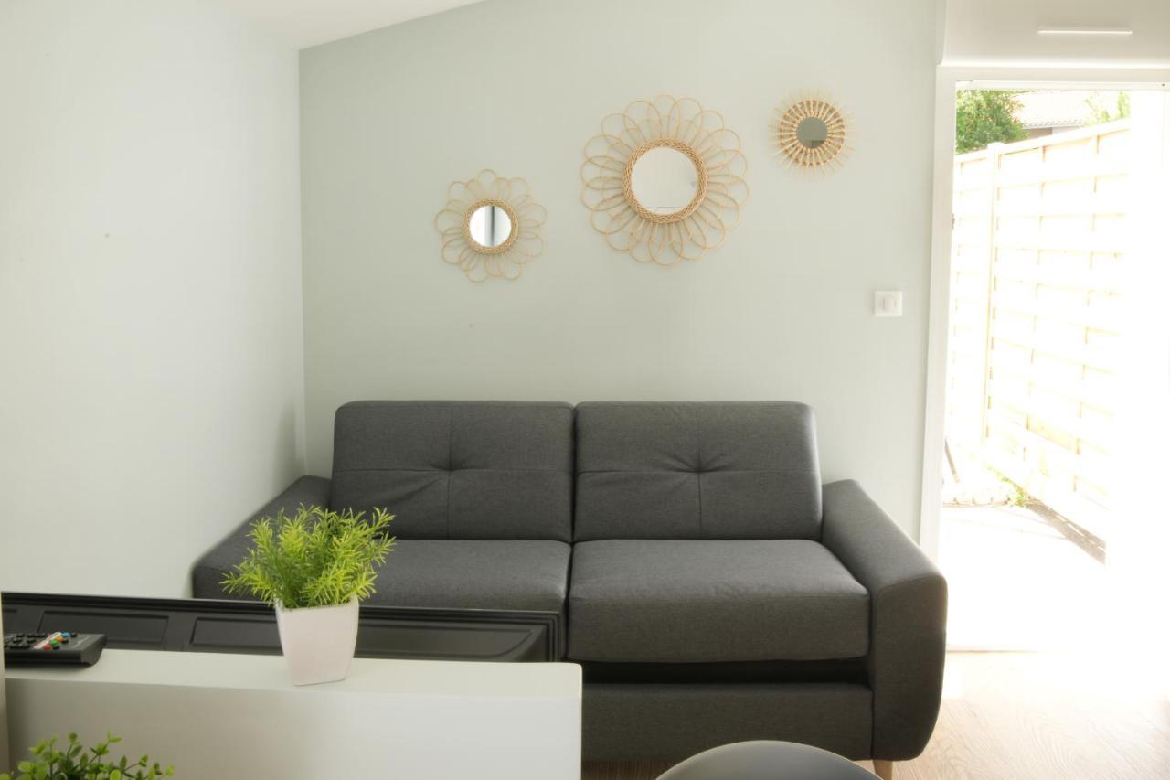 T2 - 28m2 Avec Cour, Netflix, Stationnement *